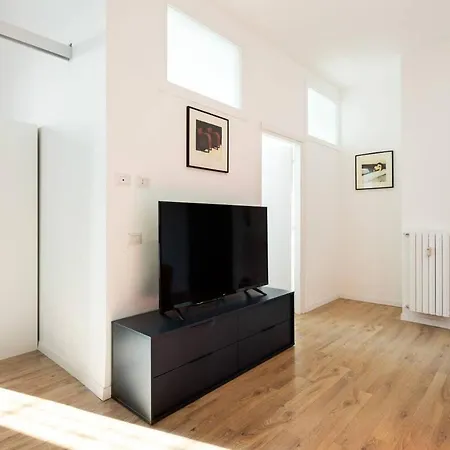 Spacious Flat Close To Fondazione Prada&metro Appartamento